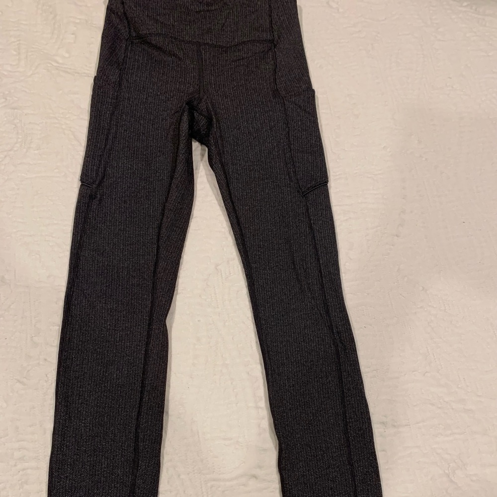Lululemon size 4 leggings